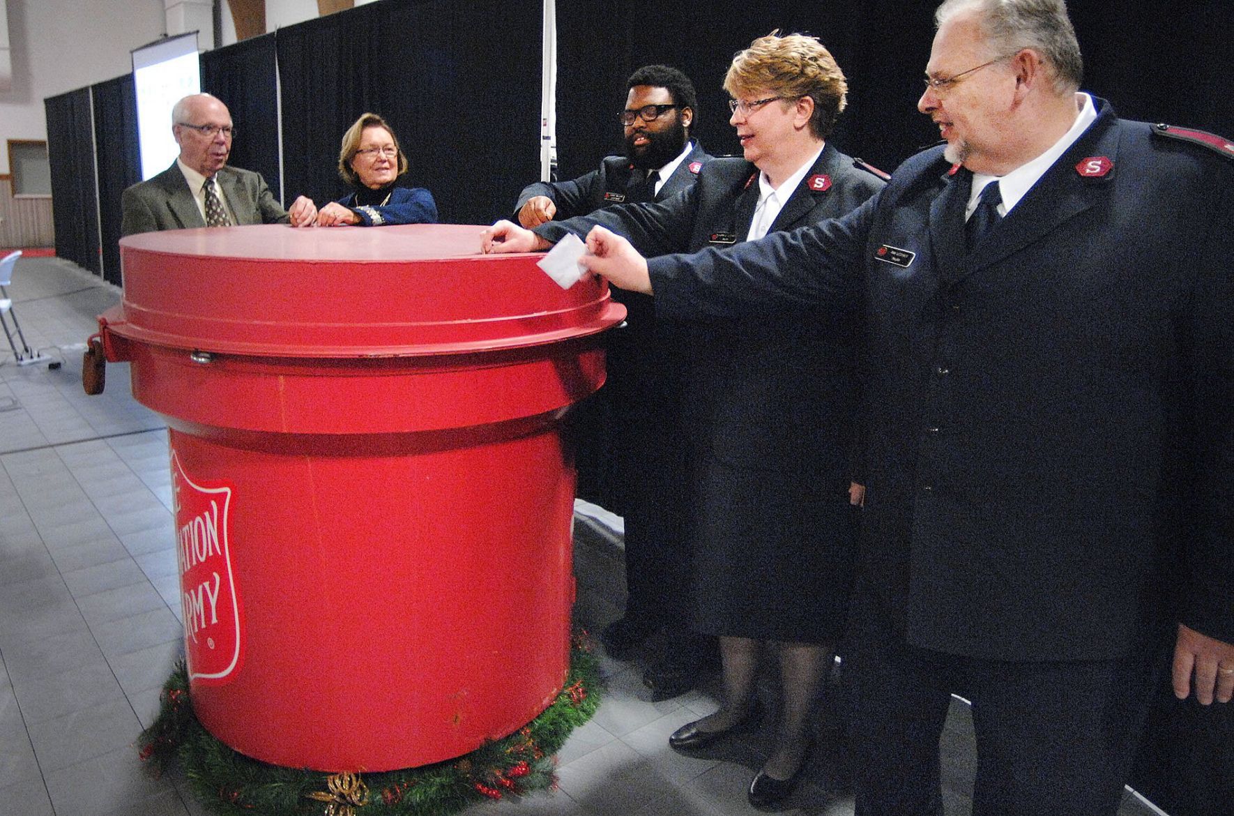 111018-blm-loc-2redkettle